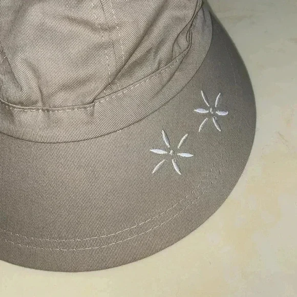 Sand Dollar Hat - Picture 2 of 8